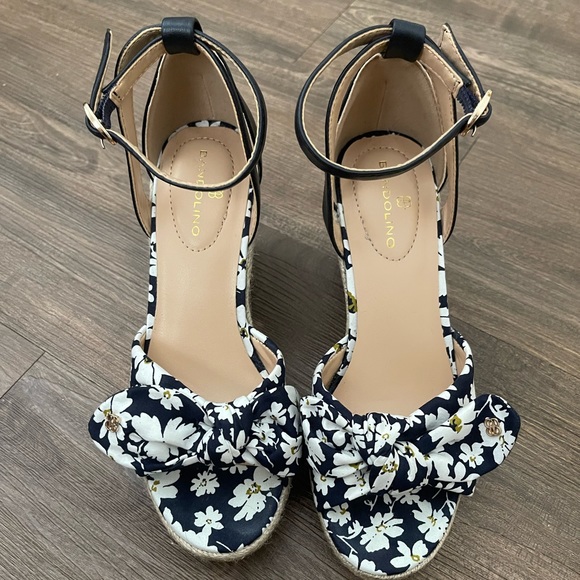 Perfect Summer Shoes! - Picture 2 of 2